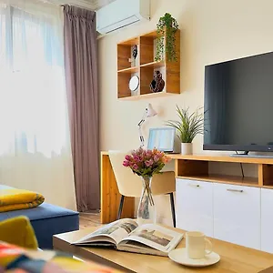  Apartment уютная 2-комнатная в центре г.
